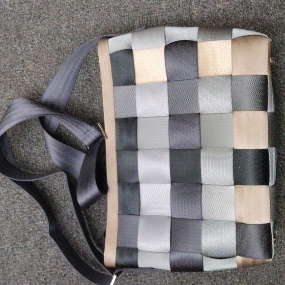 Harveys Safety Belt Crossbody Bag - Picture 11 of 11